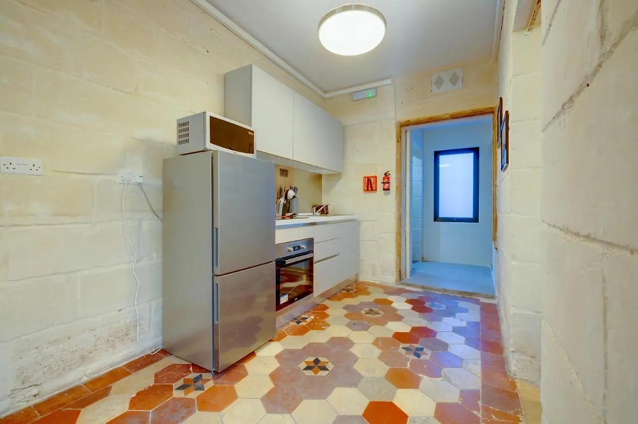 Central And Cosy 2Br Apartment In Βαλέτα