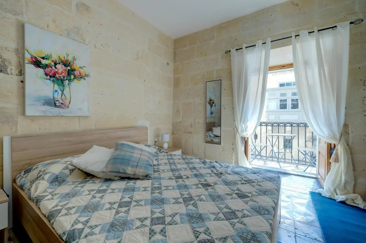Central And Cosy 2Br Apartment In Βαλέτα